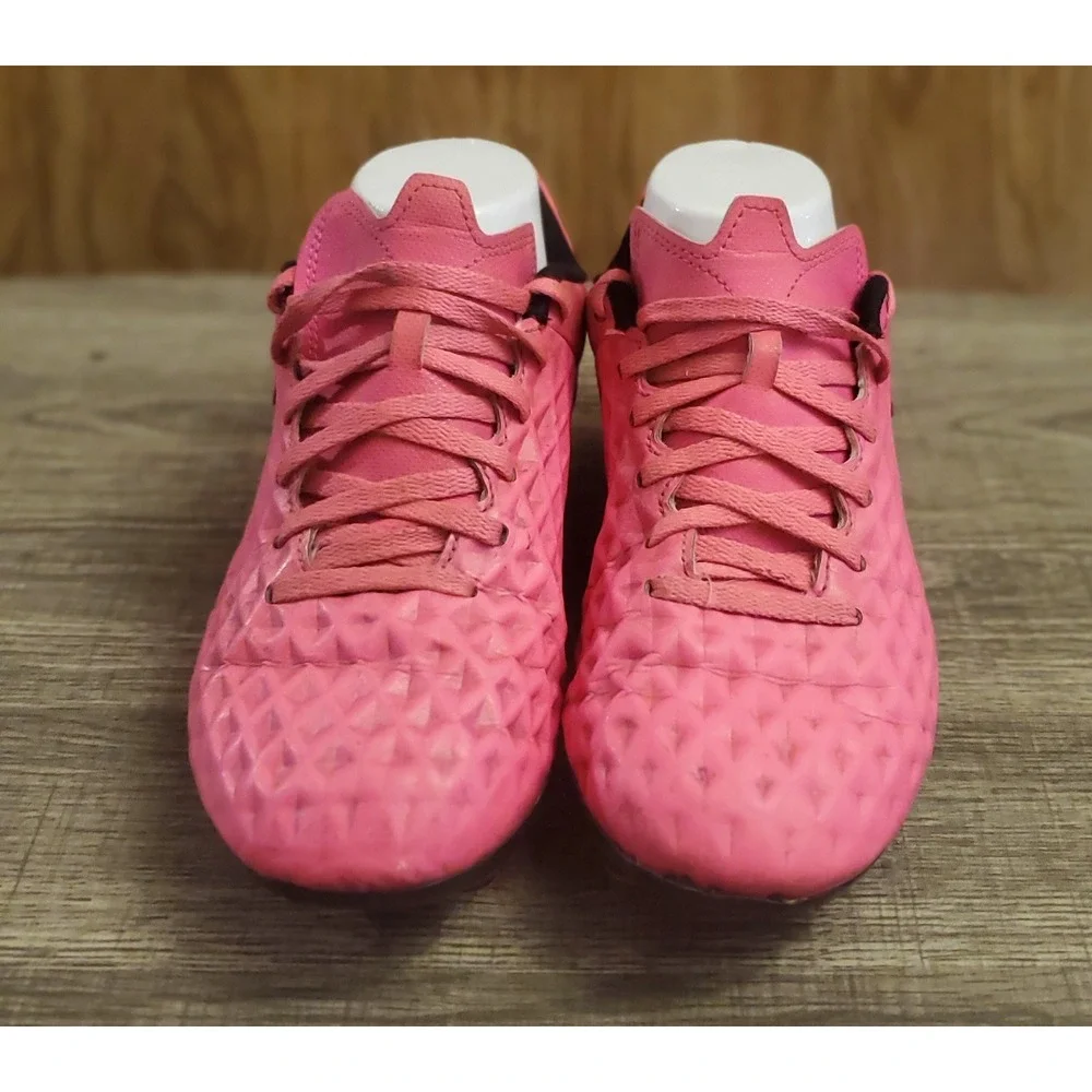 Nike Tiempo Legend 8 Club Soccer Cleats Youth Size 5Y‎ Pink